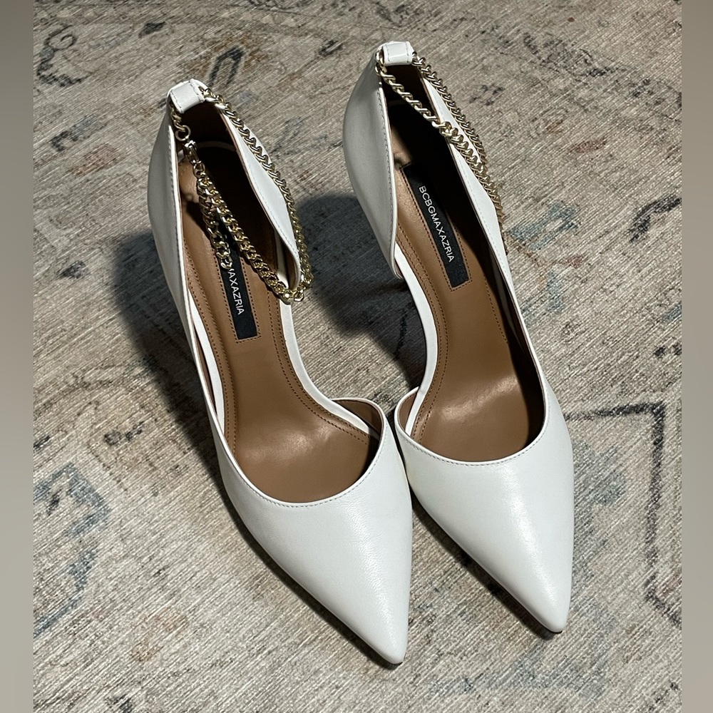 BCBGMAXAZRIA
Nexxa Magnolia Leather Pumps